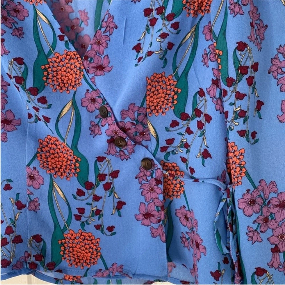 ASTR The Label Faade Wrap Top Shirt Floral Blouse size Small - Picture 5 of 16